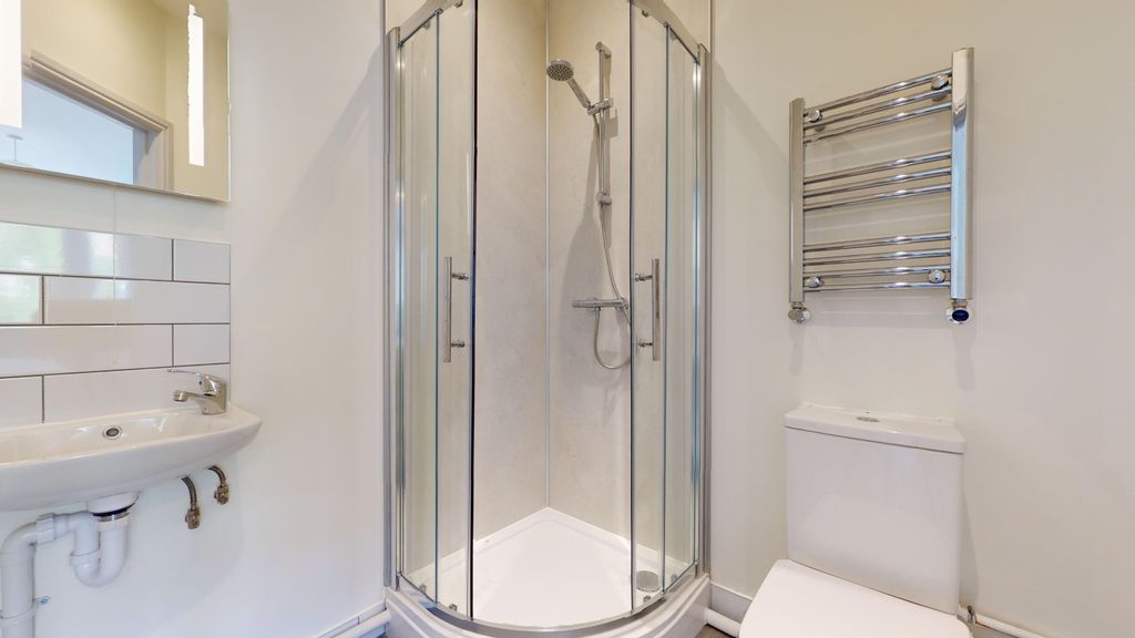 Property photo 3 of 8 Ff Room 3 Bd Es