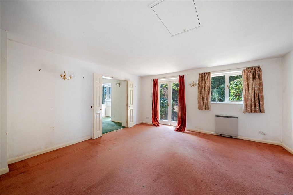 Property photo 2 of 12 Sitting Room