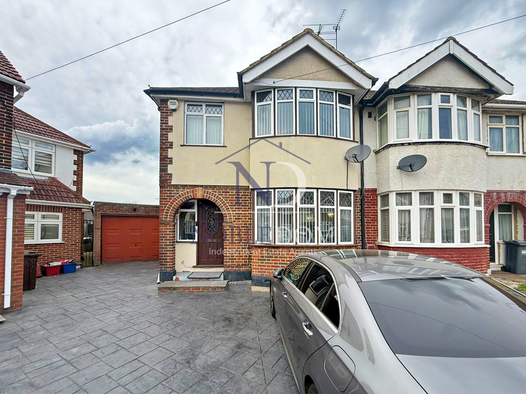 Property photo 1 of 16 Three Bedroom Two Bathroom Semi-Detached House In Hounslow