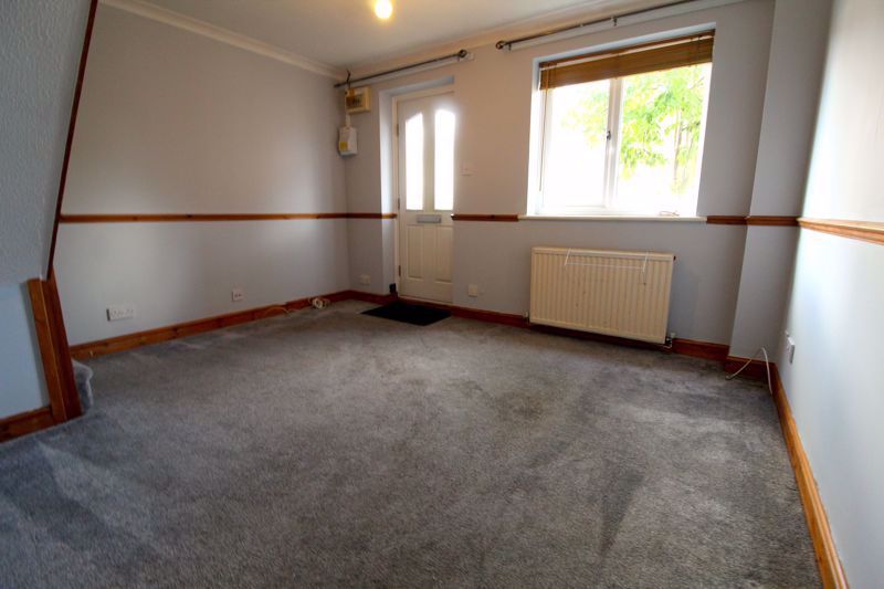 Property photo 2 of 8 Photo 8