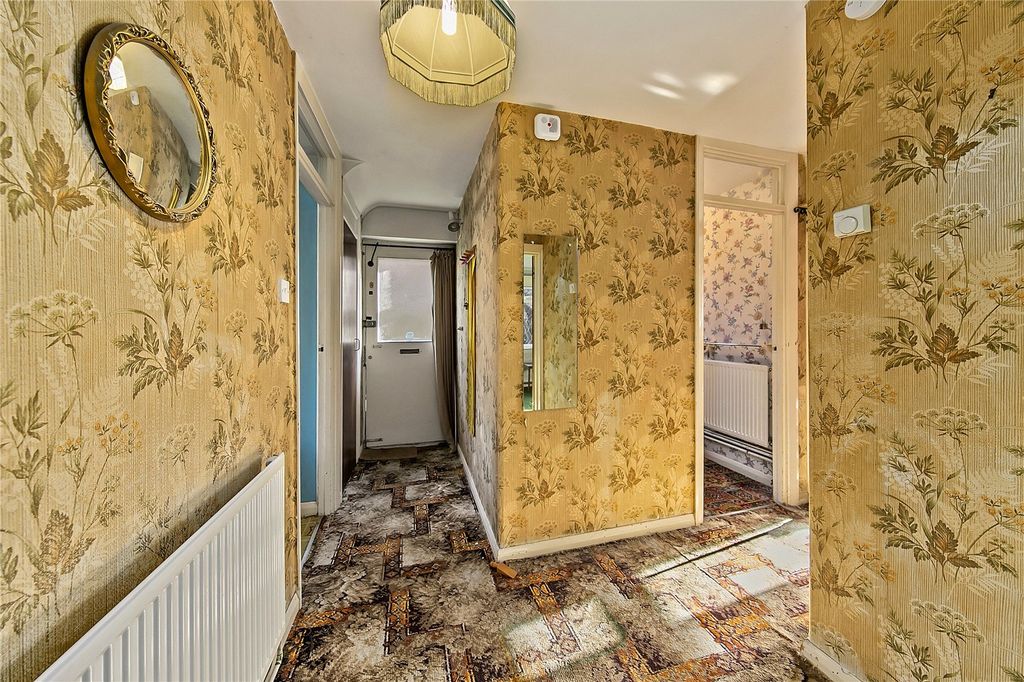 Additional image 8 of 2 bed flat for saleHartland Road, Hampton Hill TW12
