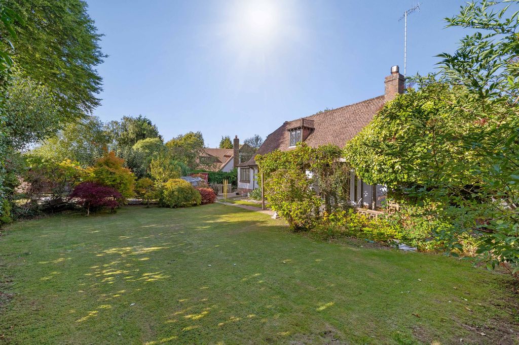 Property photo 2 of 21