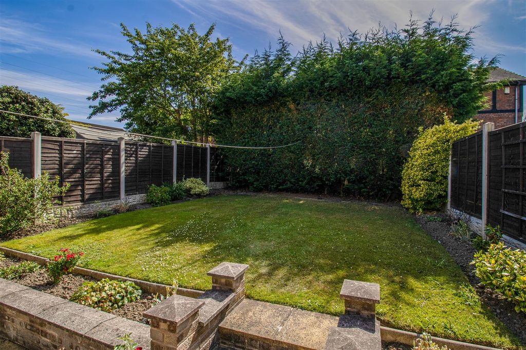 Property photo 2 of 16