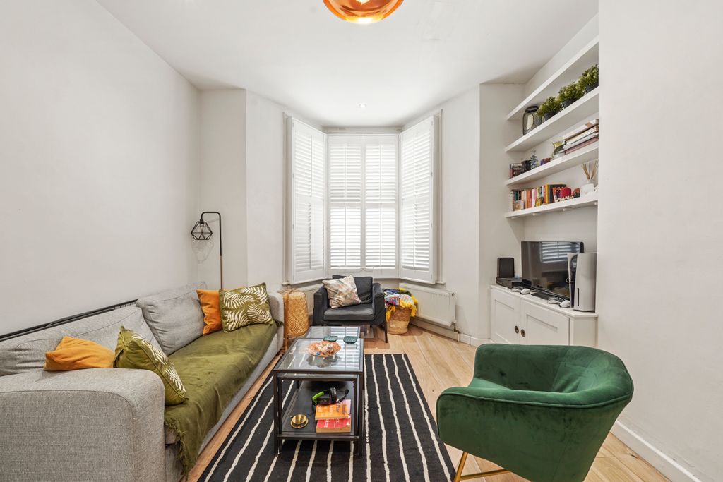 Property photo 1 of 9