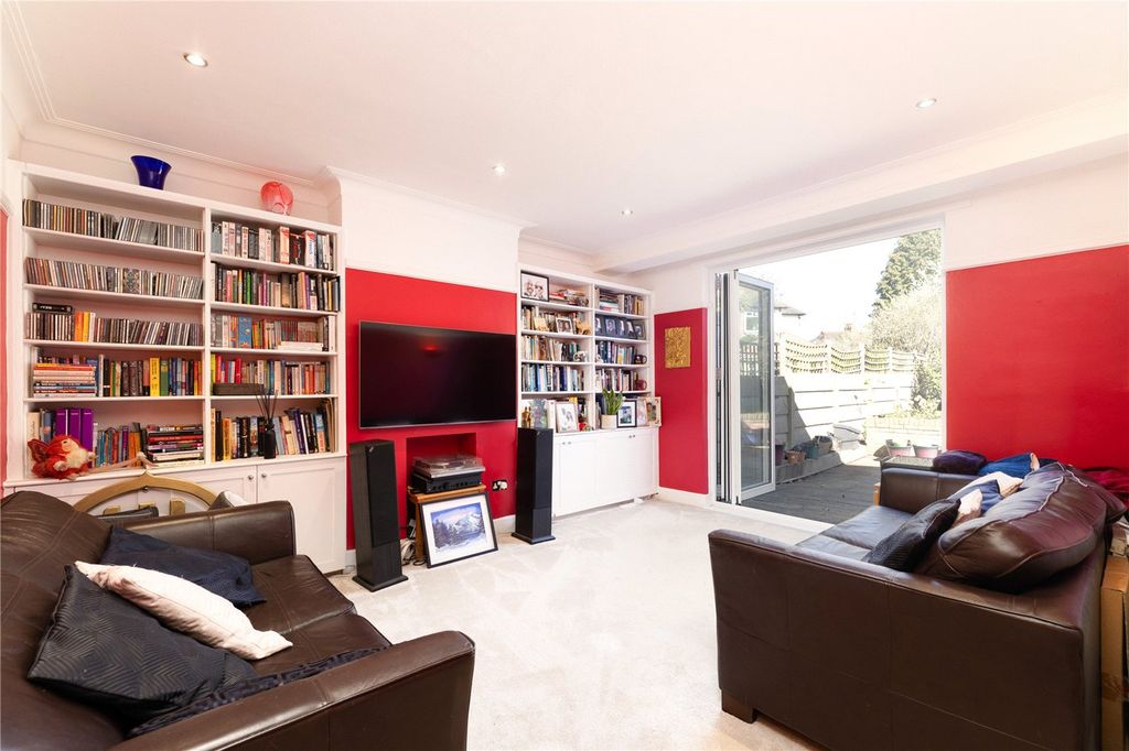 Property photo 2 of 13 Picture No. 02