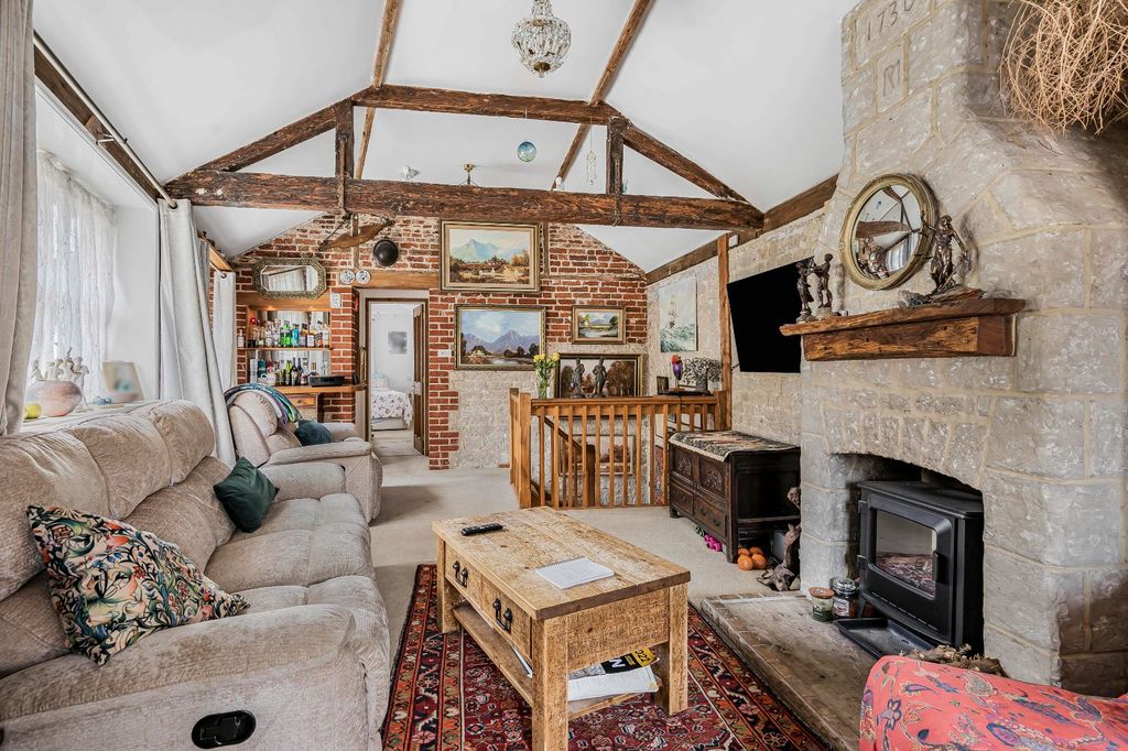 Property photo 2 of 12 Picture No. 10