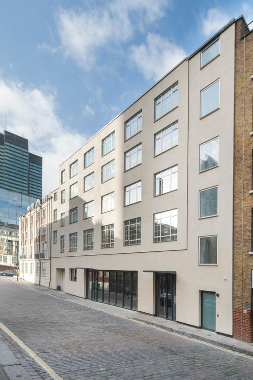 Property photo 3 of 10 External