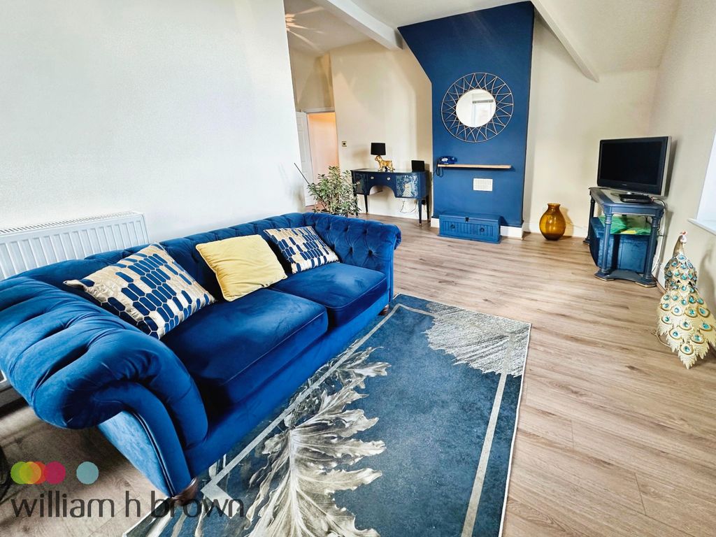 Property photo 2 of 9 View