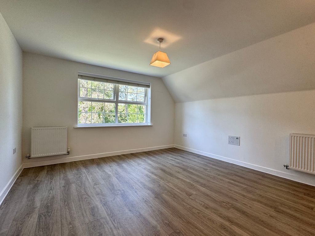 Property photo 2 of 10 Lounge