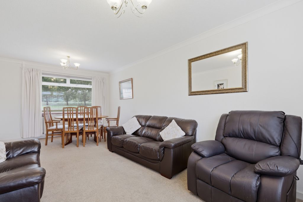 Property photo 2 of 30