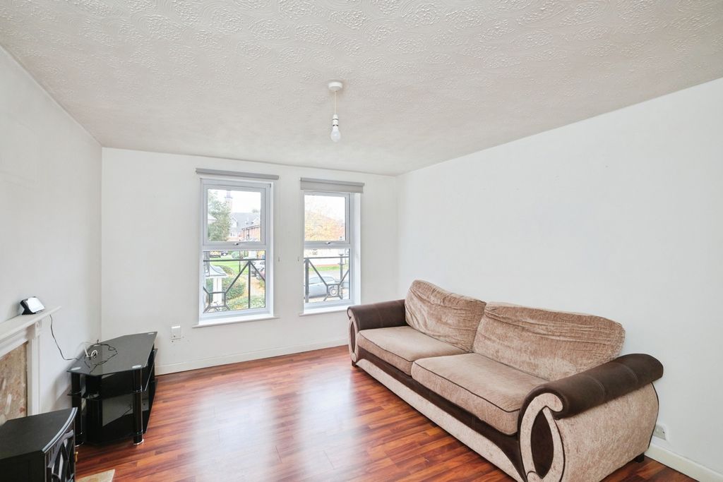 Property photo 3 of 17 Photo