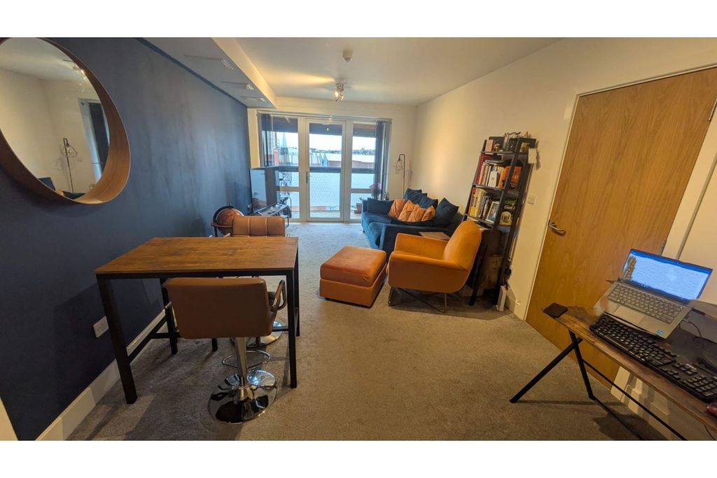 Property photo 3 of 8 Lounge/Dining Room