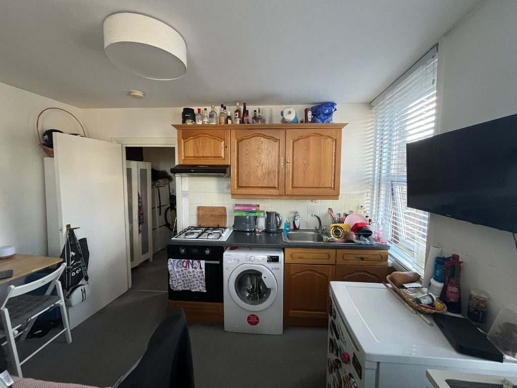 Property photo 1 of 4