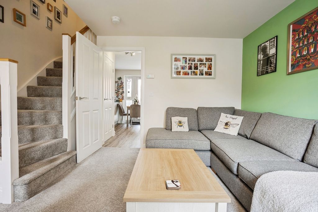 Property photo 3 of 17 Pbox-Img.Jpg