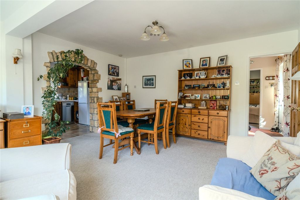 Property photo 3 of 14 Picture No. 16