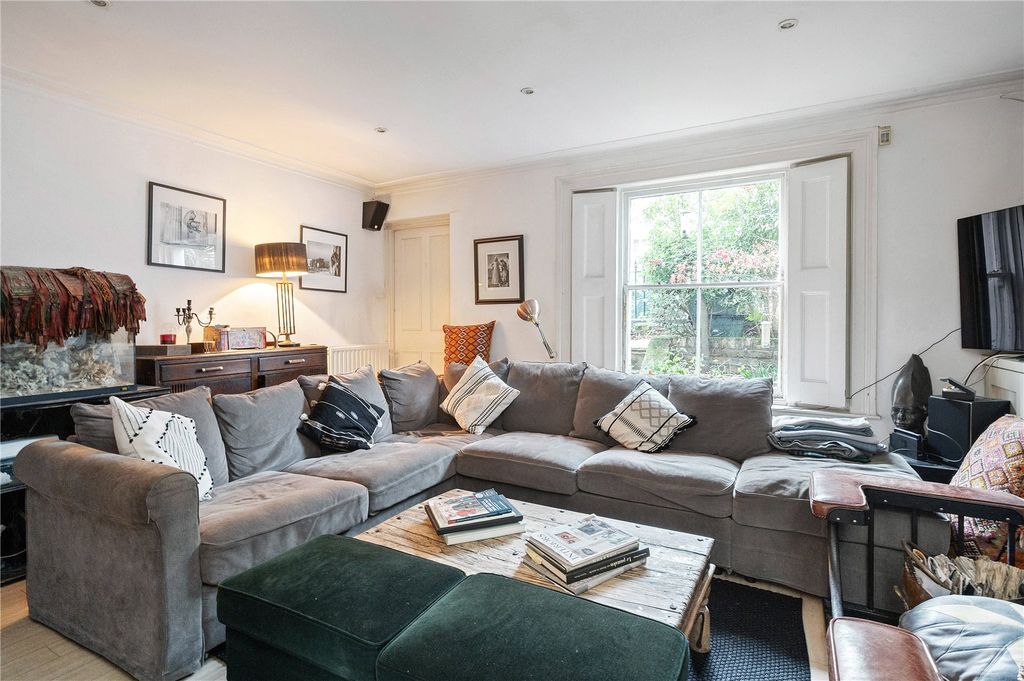 Property photo 2 of 15 Reception Room