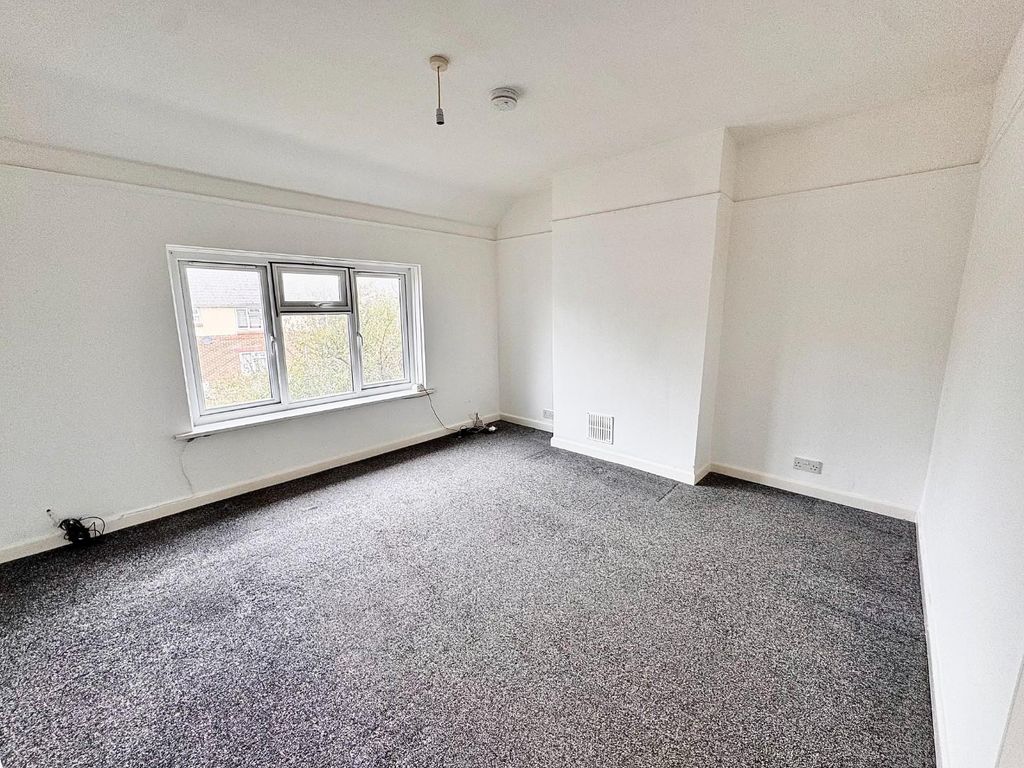 Property photo 3 of 8 39A Hereford 2.Jpeg
