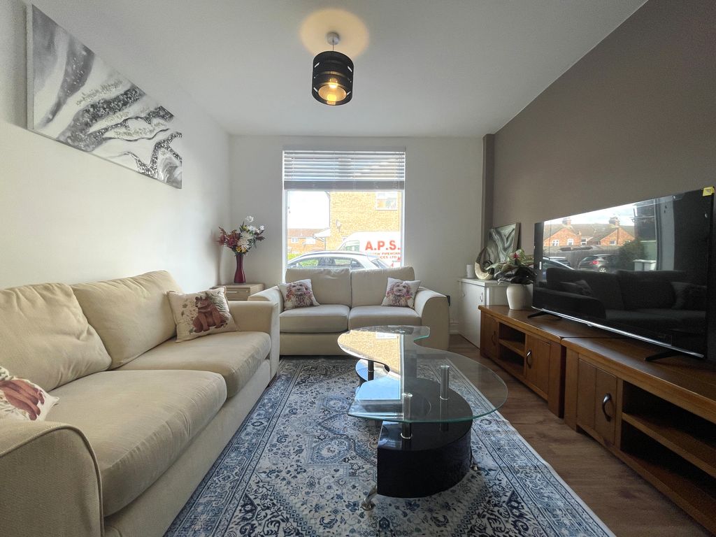 Property photo 2 of 12 Living Room