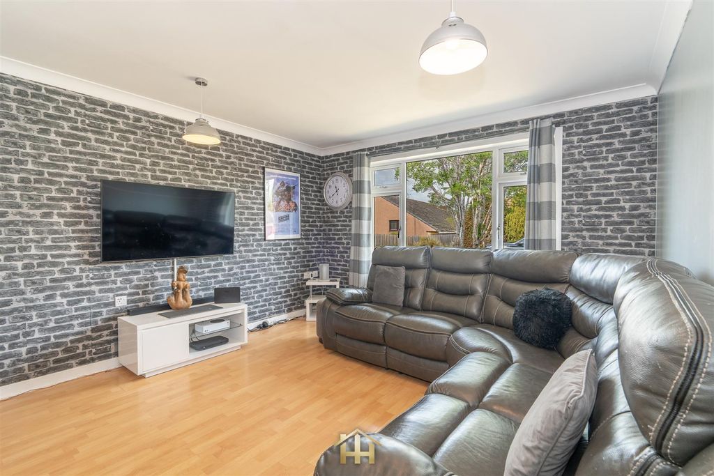 Property photo 1 of 25 20 Rossie Pk Dr Inchure Ph14 9Rt 030625 Edit (9 Of