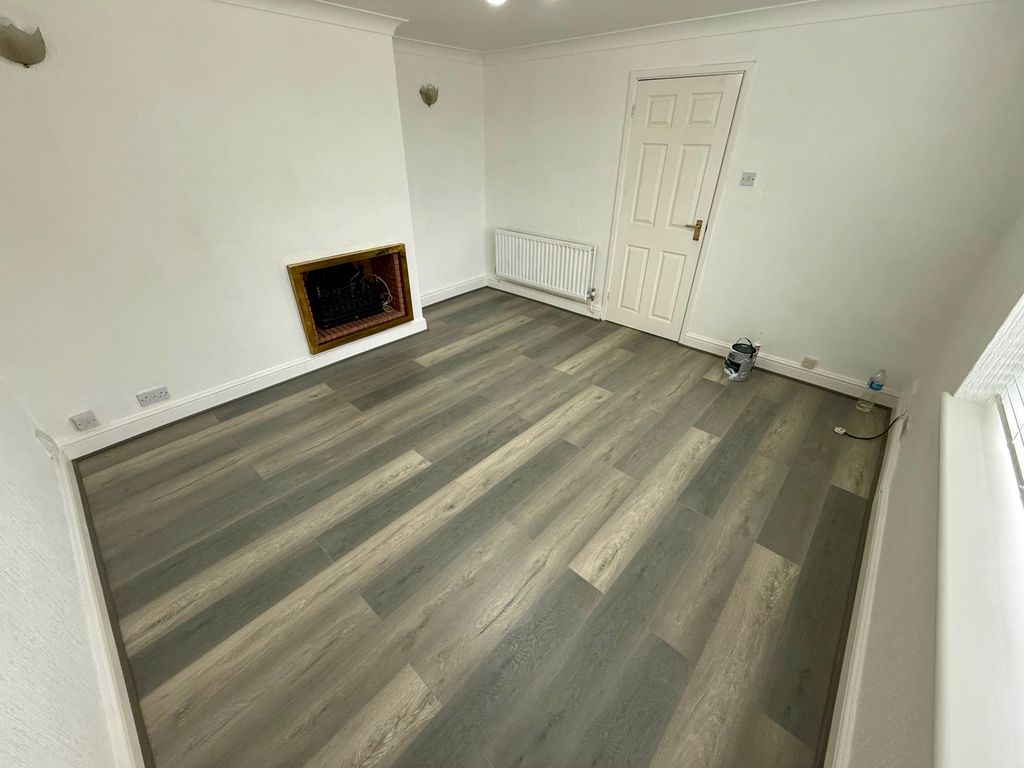 Property photo 2 of 13 Image