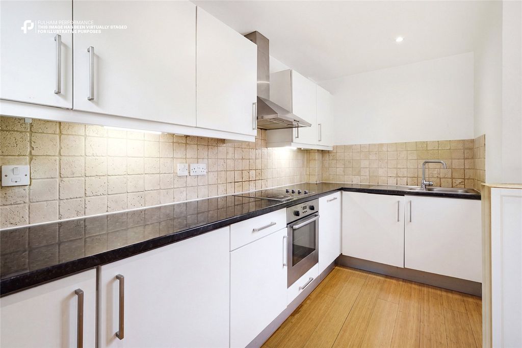 Property photo 3 of 8 Kitchen