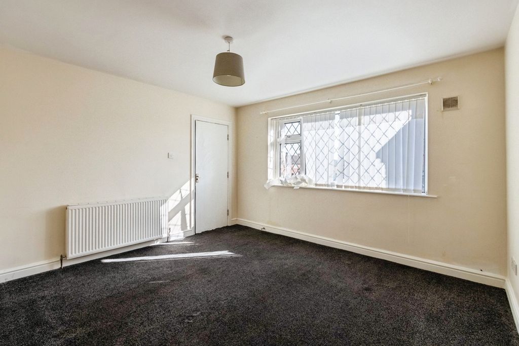 Property photo 2 of 19 Pbox-Img.Jpg