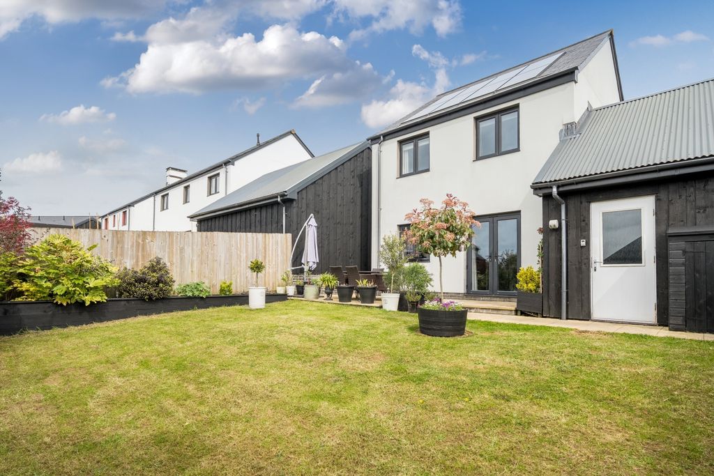 Property photo 1 of 20 1438663-4-69d8E7Caf360F