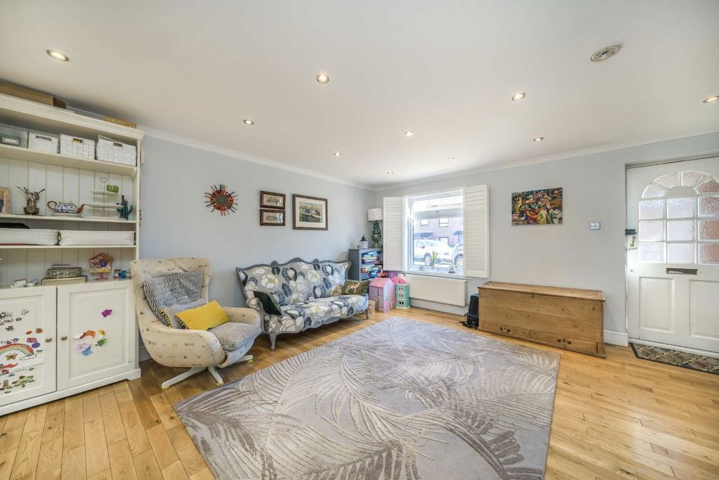 Property photo 2 of 7