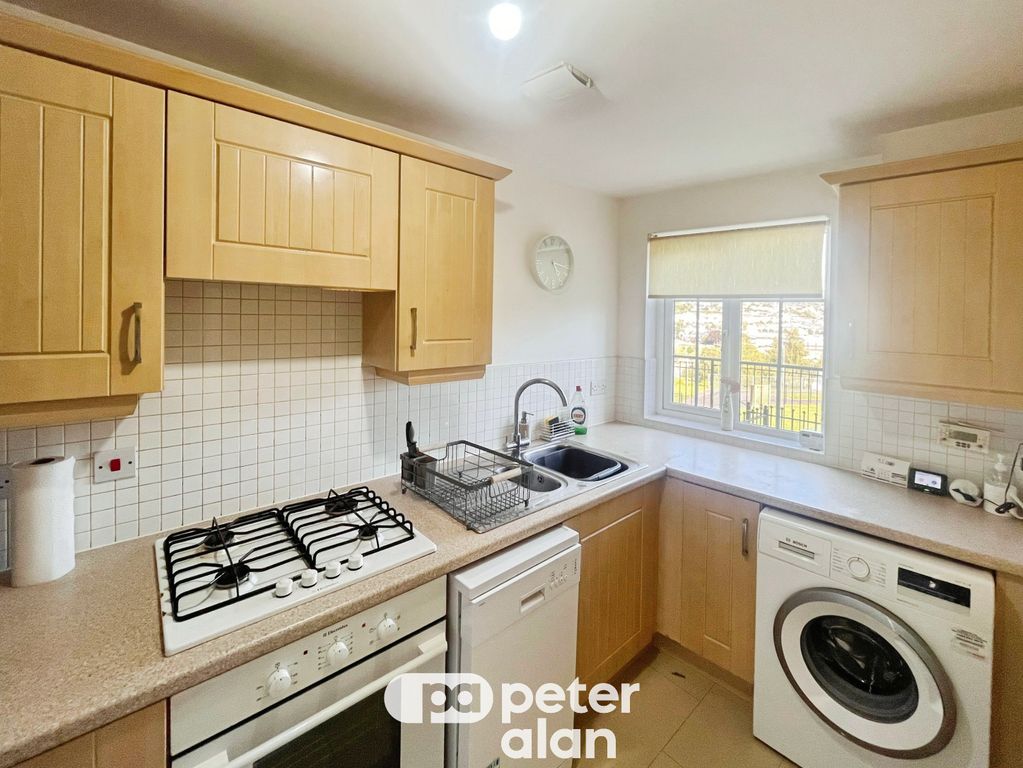 Property photo 2 of 20 Kitchen