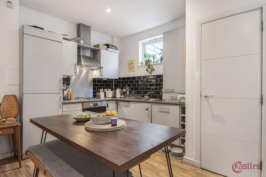 Property photo 2 of 24