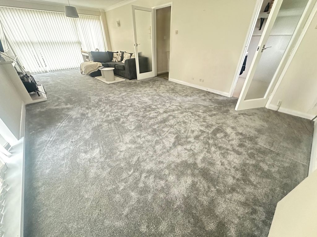Property photo 1 of 13 Image