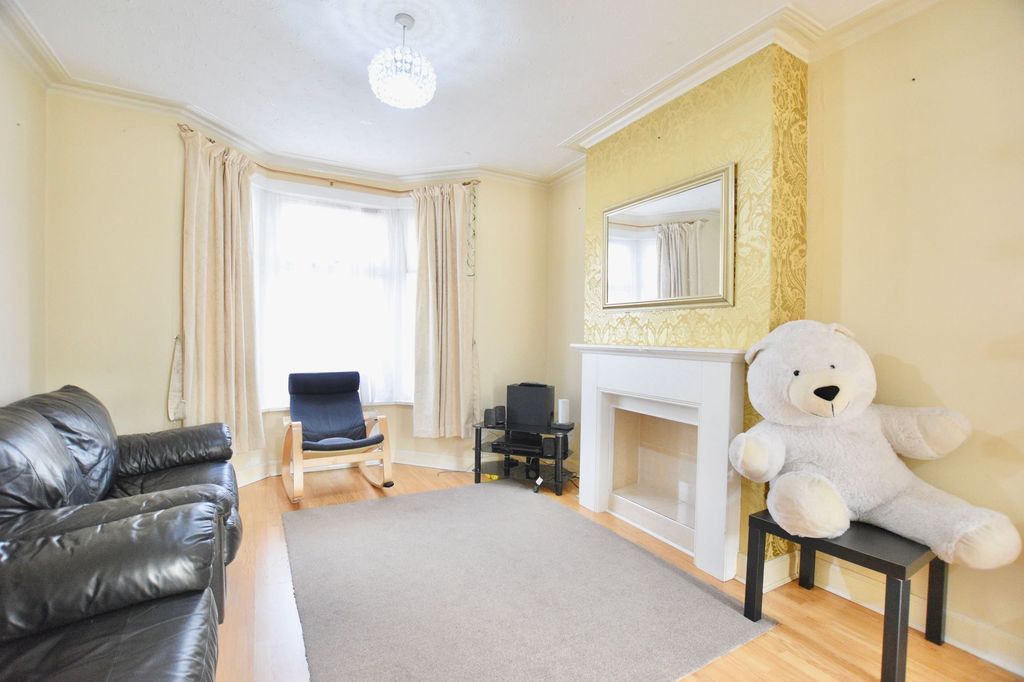 Property photo 1 of 21