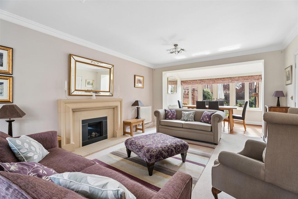 Property photo 3 of 23