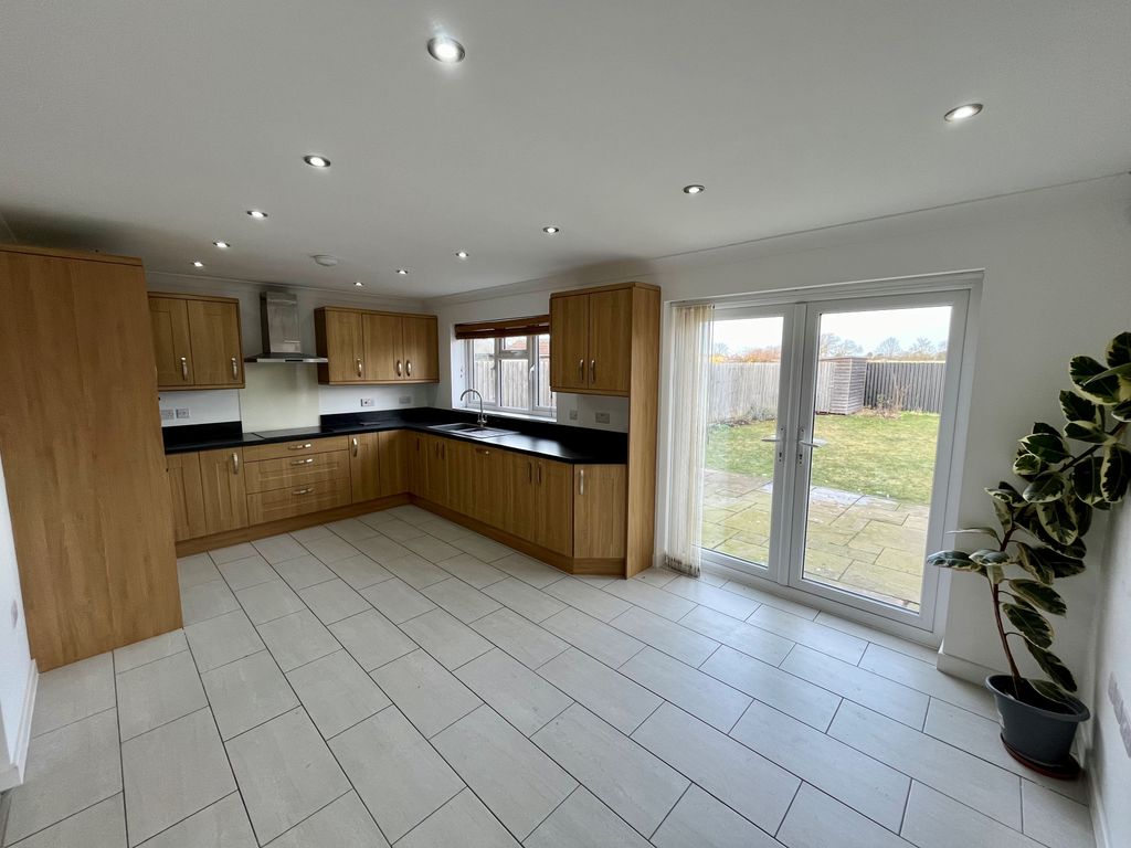 Property photo 2 of 19 Image