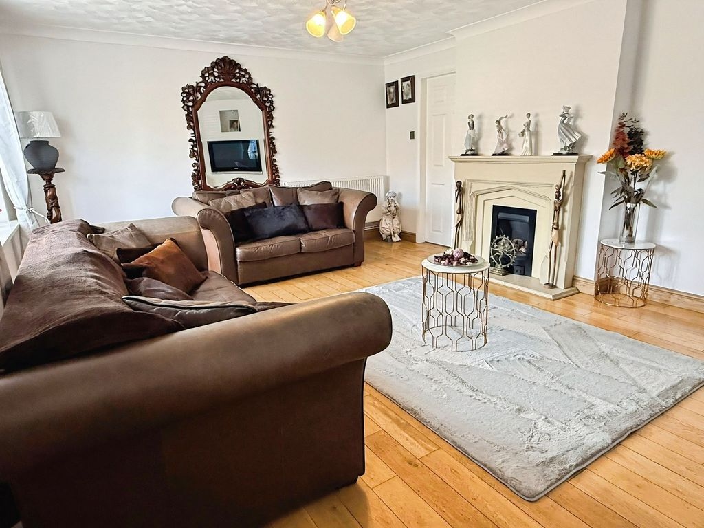 Property photo 2 of 29