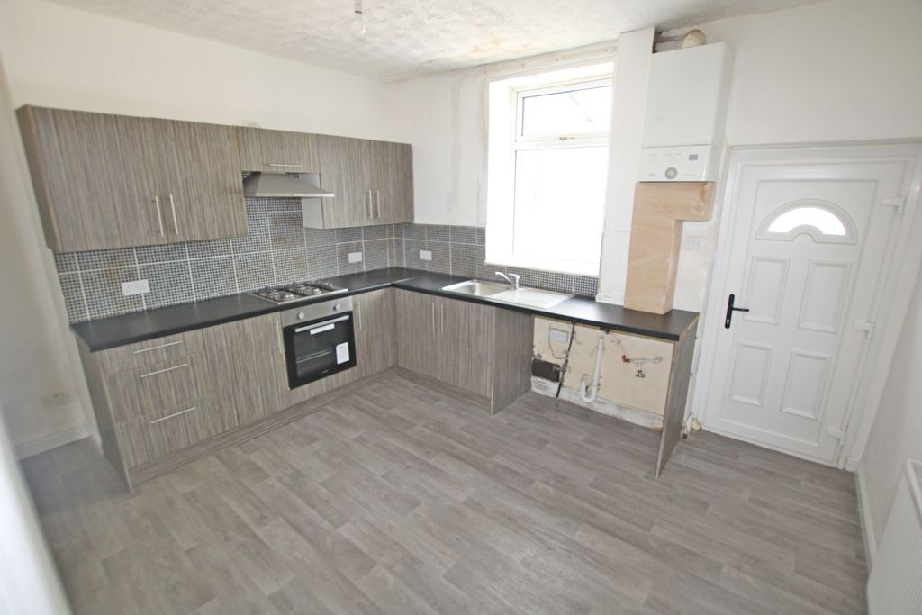 Property photo 3 of 7 3