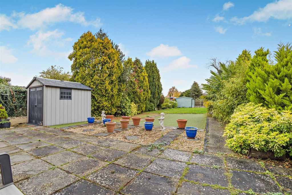 Property photo 2 of 14 8670488-Exterior04-800.Jpg