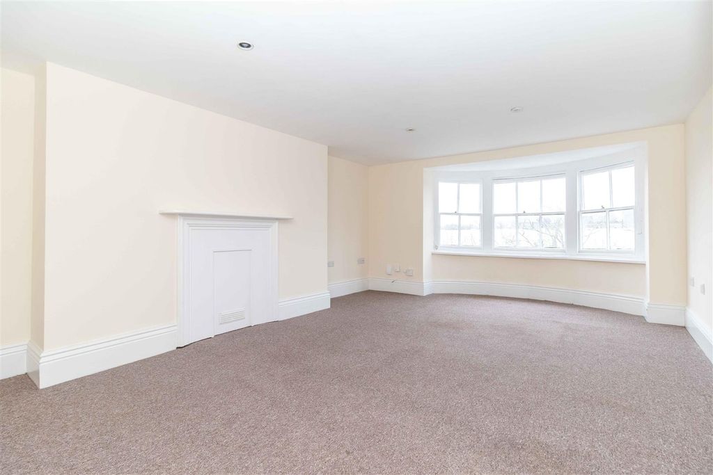 Property photo 2 of 7 Beford.Jpg