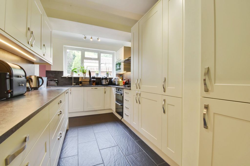Property photo 3 of 13 Picture No. 09