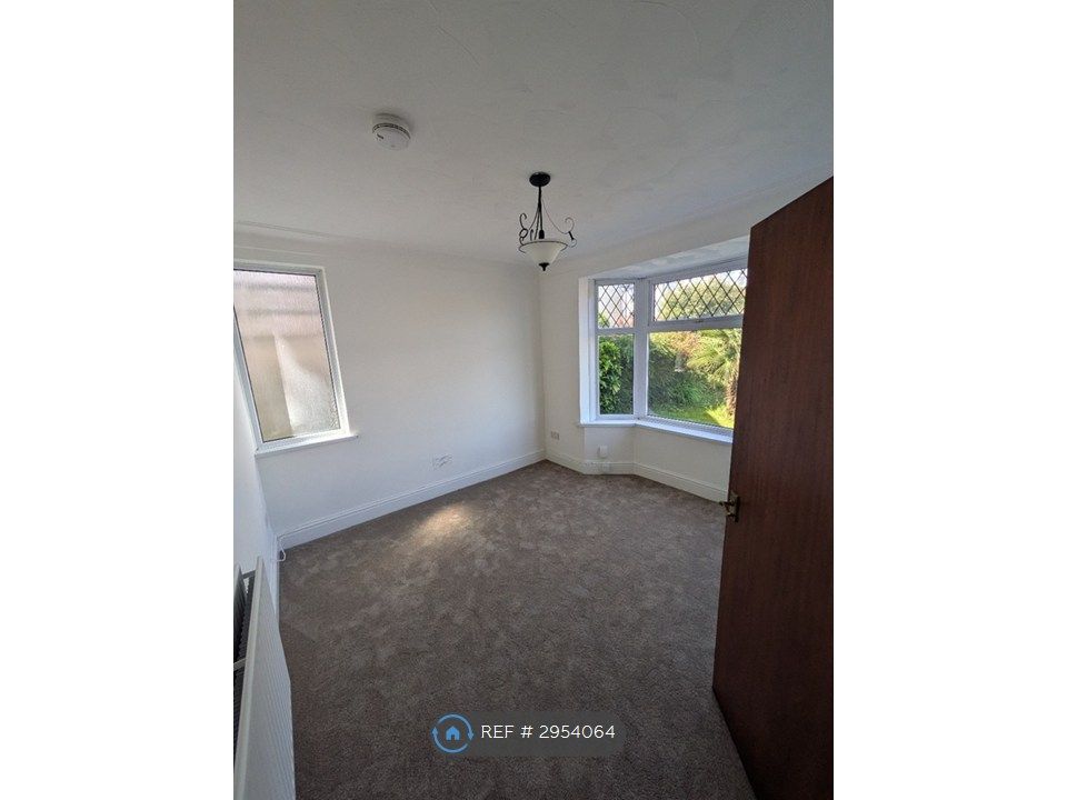 Property photo 3 of 18 Front Reception Room
