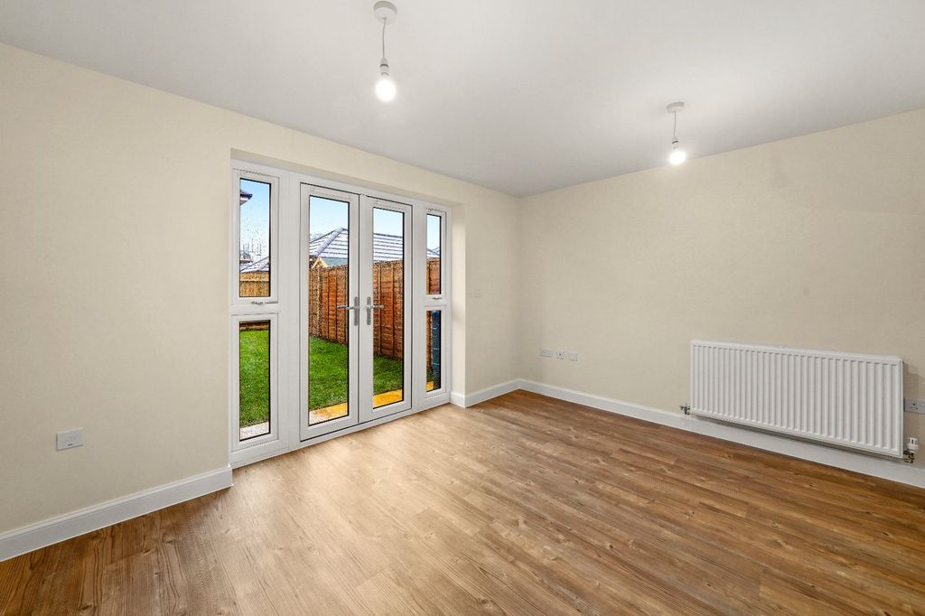 Property photo 3 of 19 Picture No. 16