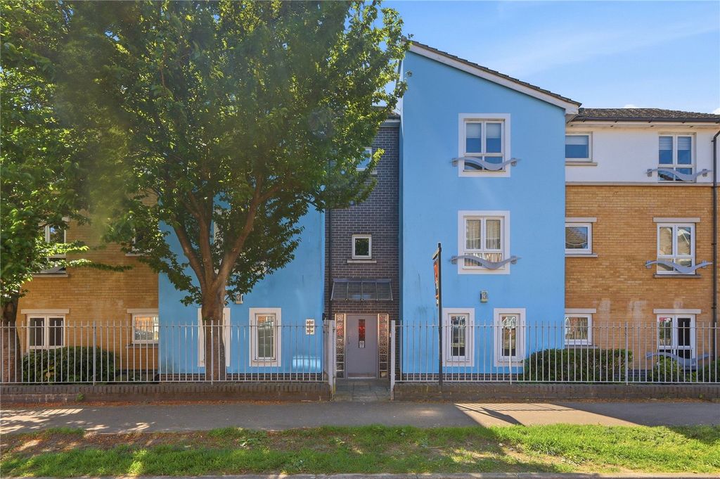 Property photo 1 of 16 Front