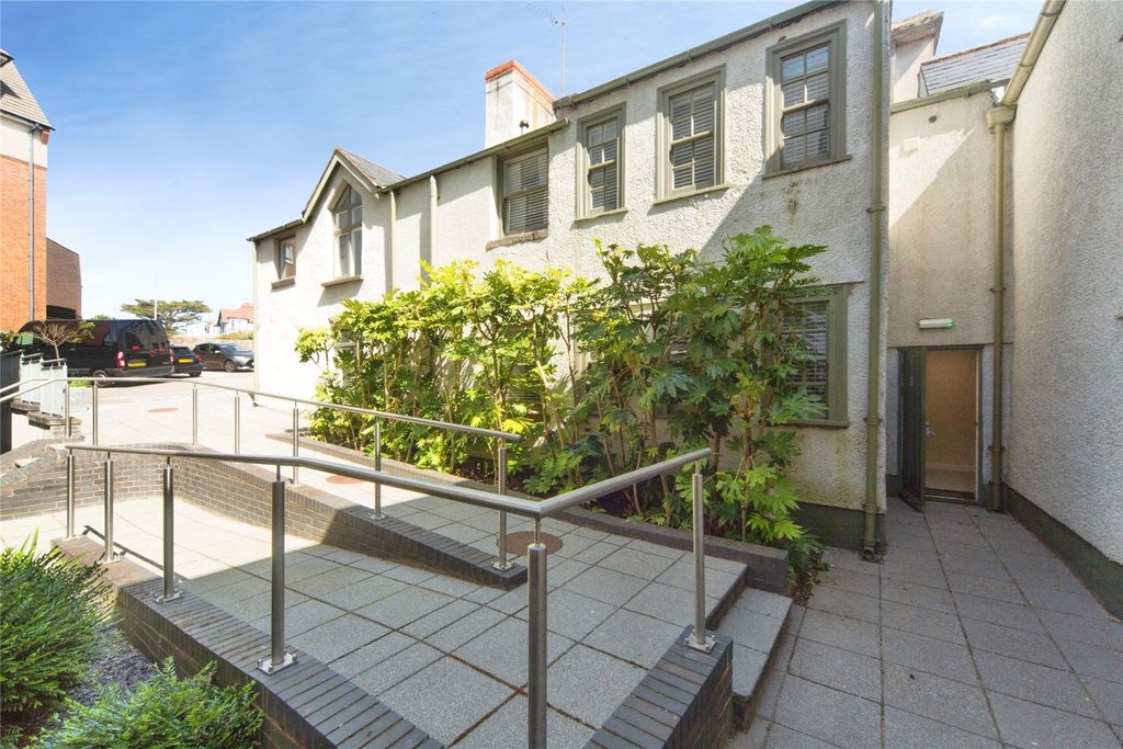Additional image 11 of 2 bed flat for saleStation Road, Deganwy, Conwy LL31