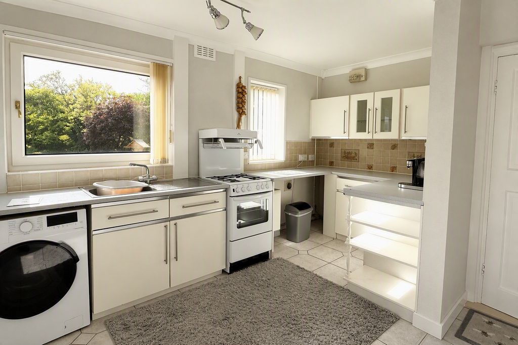 Property photo 2 of 12 Image