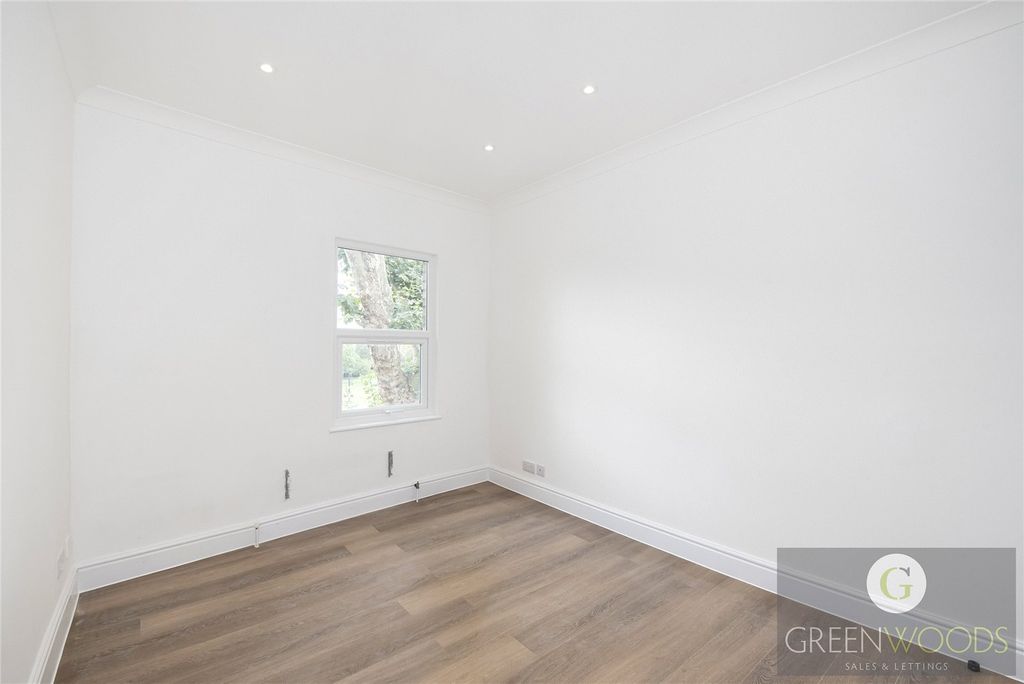 Property photo 2 of 17 Picture No. 07