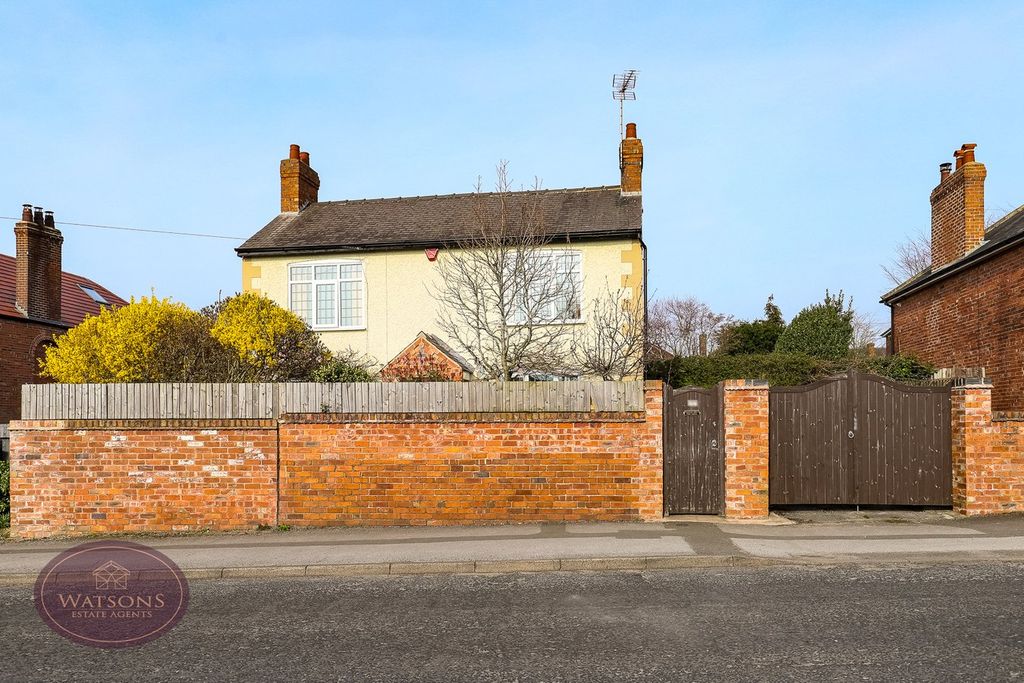 Property photo 1 of 32