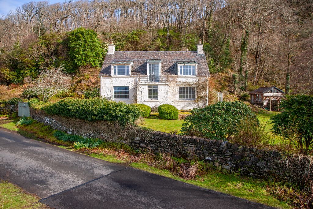 Property photo 1 of 31