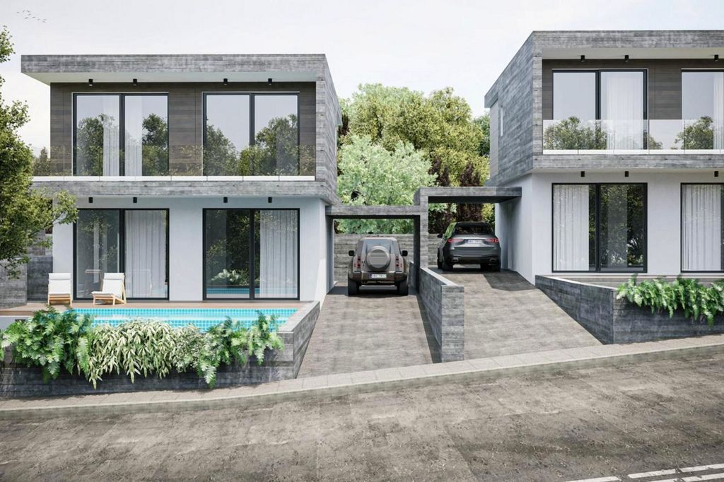 Property photo 2 of 3