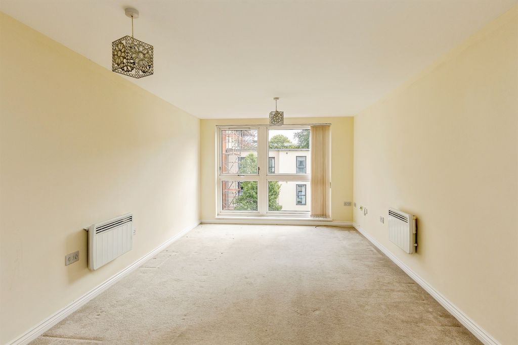 Property photo 2 of 7