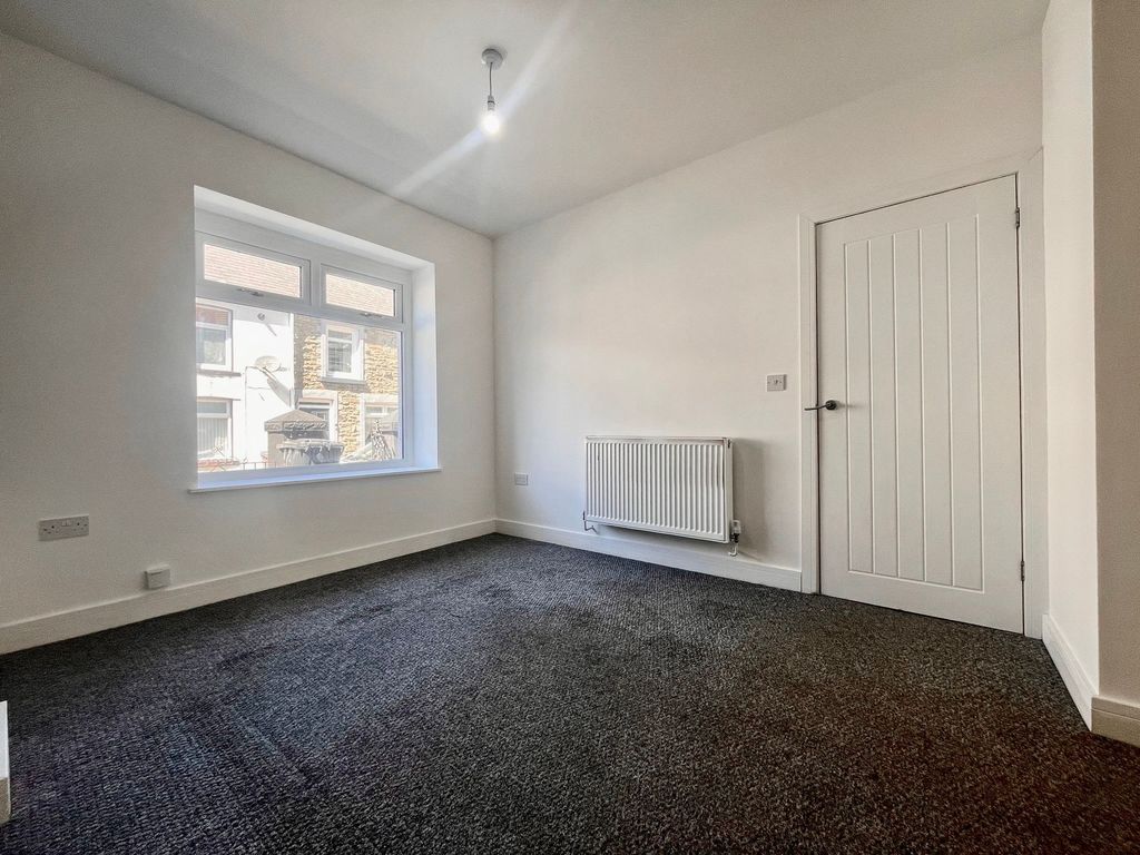 Property photo 3 of 26